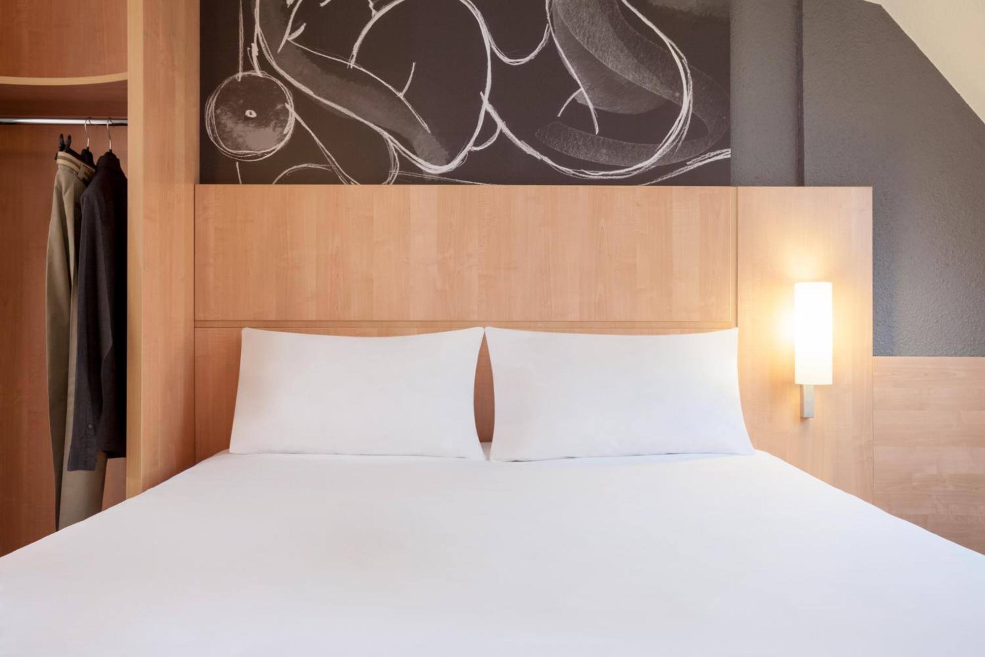 מלון פריז Ibis Maine Montparnasse מראה חיצוני תמונה