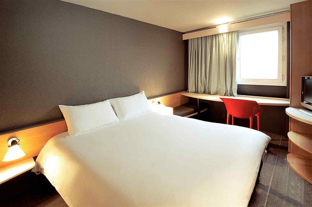 מלון פריז Ibis Maine Montparnasse חדר תמונה